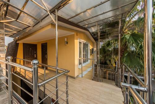 Hostal Narton Guest House