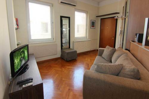 Apartment Main Street 1