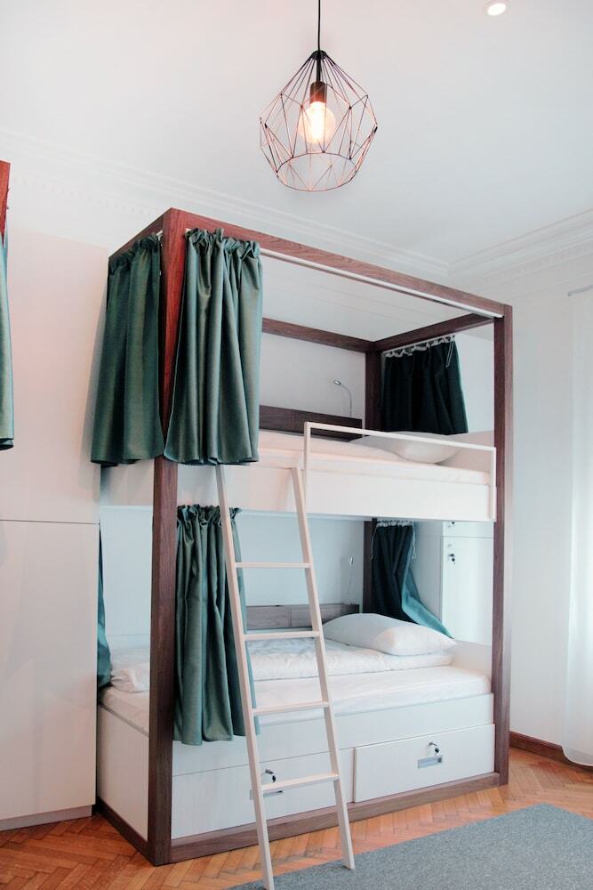 Hostel Karavan Inn