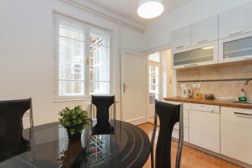 City Break Apartments - Parliament