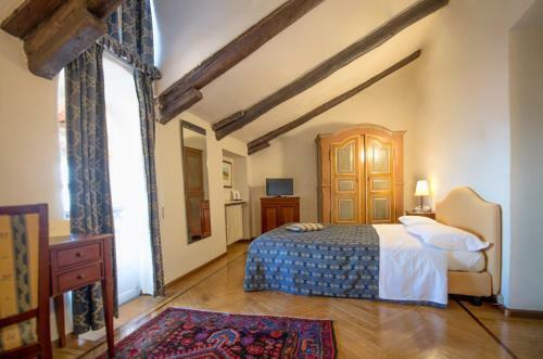 Hotel Castello Rosso