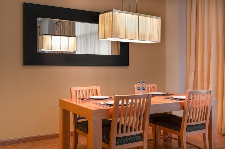 Oaks Liwa Heights Hotel Apartments