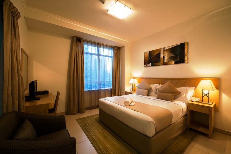 Oaks Liwa Heights Hotel Apartments