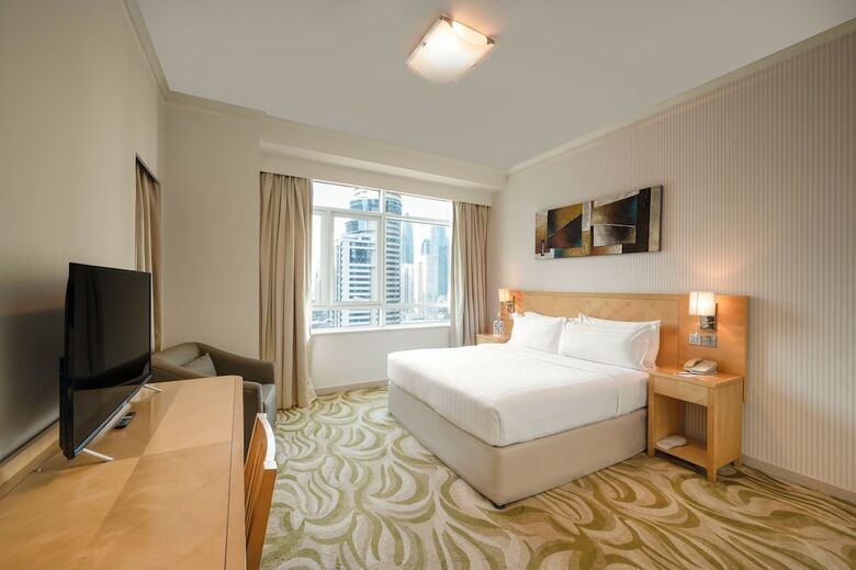 Oaks Liwa Heights Hotel Apartments