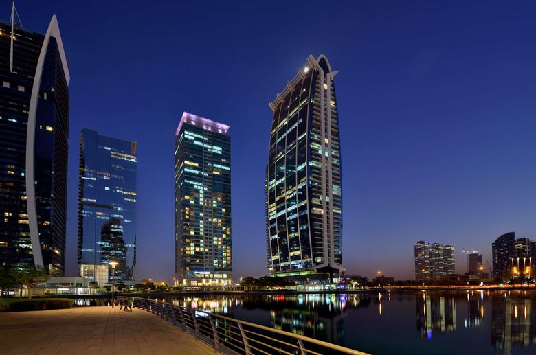 Oaks Liwa Heights Hotel Apartments