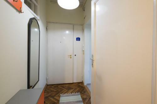 M&m Downtown Apartment