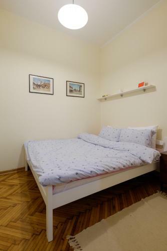 M&m Downtown Apartment