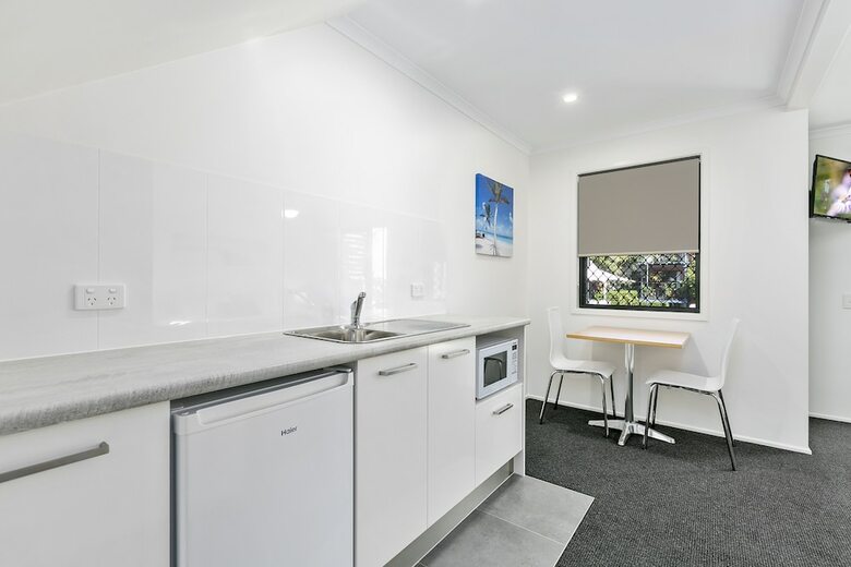 Hotel Australis Noosa Lakes