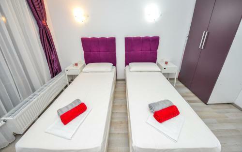 Hotel Harmony Suites