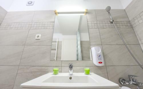 Hotel Harmony Suites