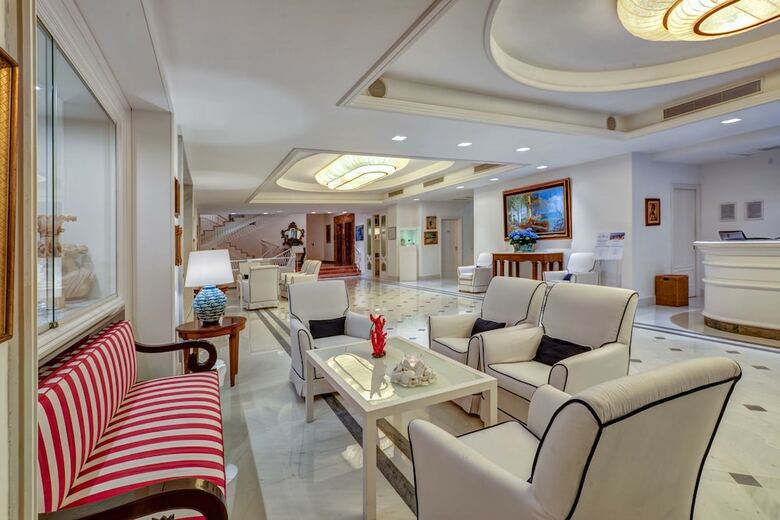 Grand Hotel Riviera(.)