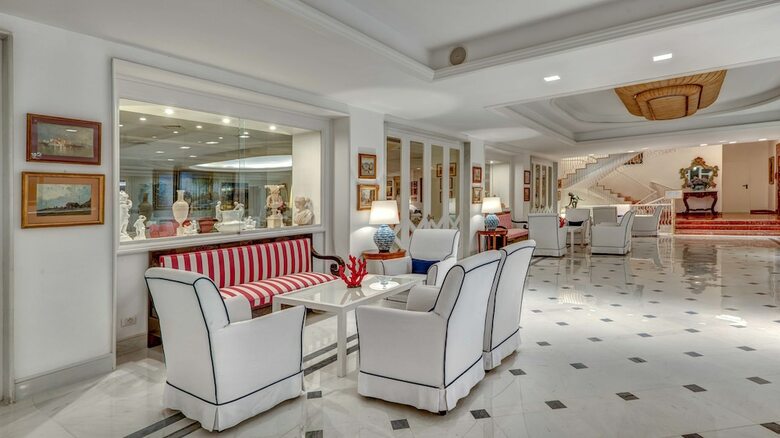 Grand Hotel Riviera(.)
