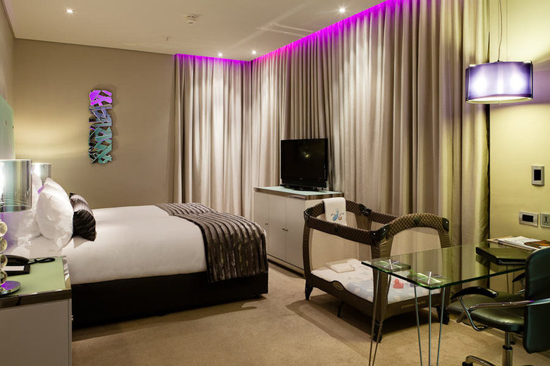 Crystal Towers Hotel And Spa
