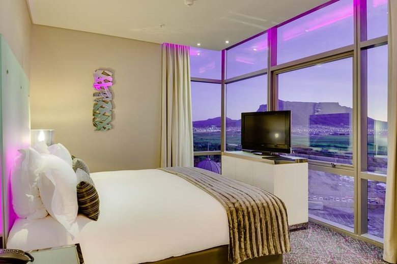 Crystal Towers Hotel And Spa