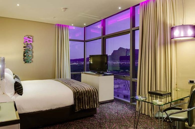 Crystal Towers Hotel And Spa