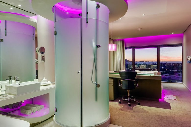 Crystal Towers Hotel And Spa