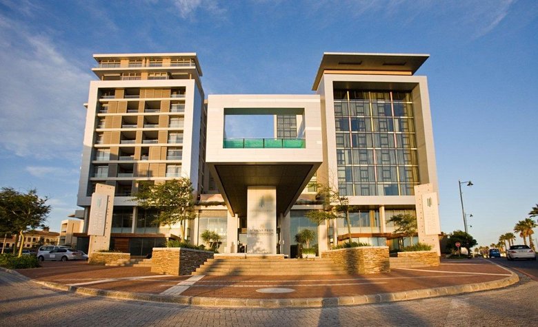 Crystal Towers Hotel And Spa