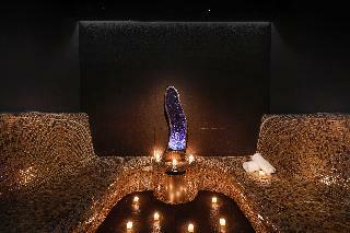Crystal Towers Hotel And Spa