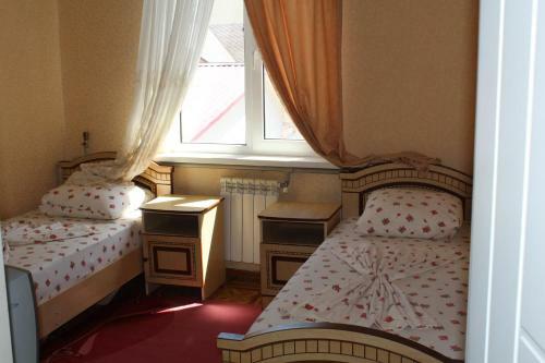 Hostal Leoregul Guest House