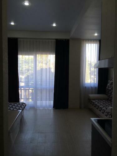 Apartment On Tulpanov