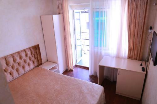 Hostal Ellaisa Guest House