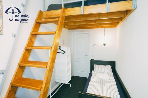 No Rain No Pain Hostel