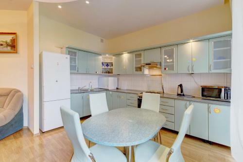 Stn Apartments By The Hermitage