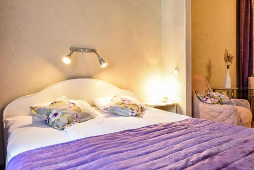 Nevsky Row Hotel - Nevsky 100