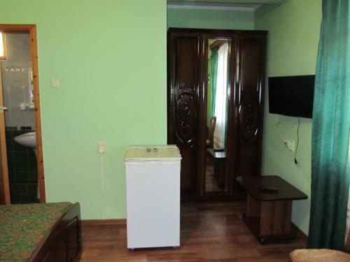 Hostal Lidiya Guest House
