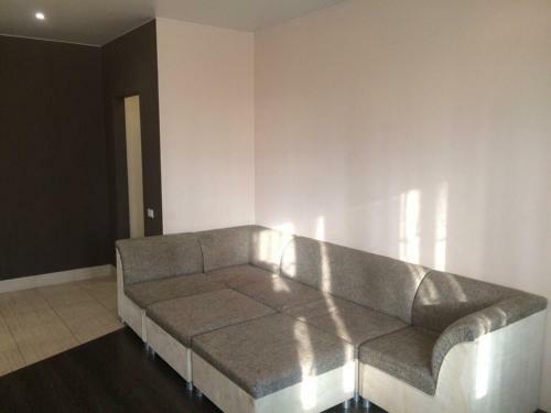 Studio Apartment Bratyev Kashirinykh 10a