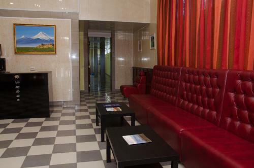 Hostal Bely Aist Guest House