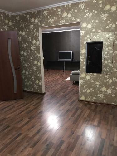 Apartment On Chuykova 37