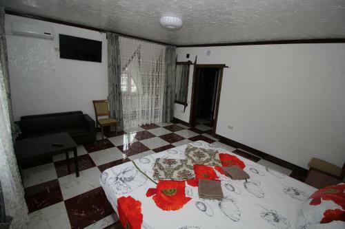 Hostal U Oksani Guest House