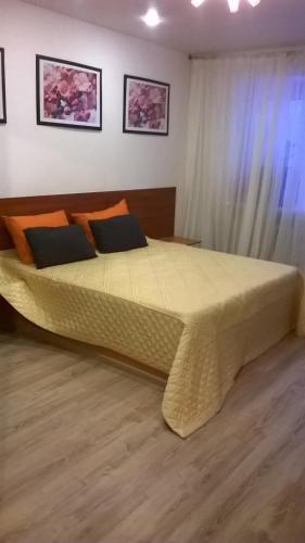 Apartment Lomonosova 13
