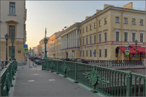 Apartments On Italianskaya 1