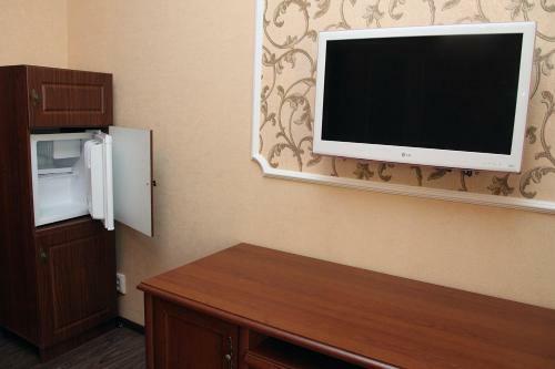 Hostal Dinastiya Guest House