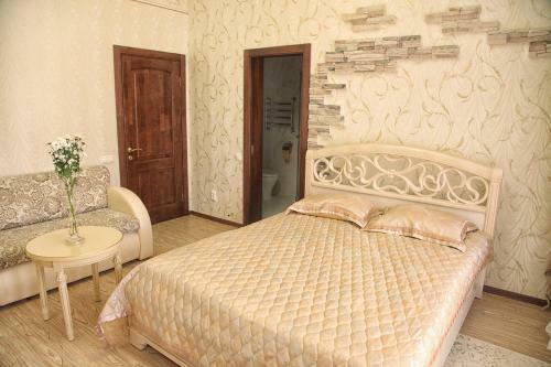 Hostal Dinastiya Guest House