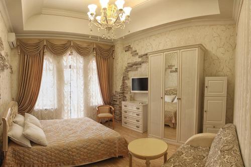 Hostal Dinastiya Guest House