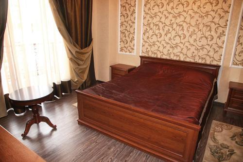 Hostal Dinastiya Guest House