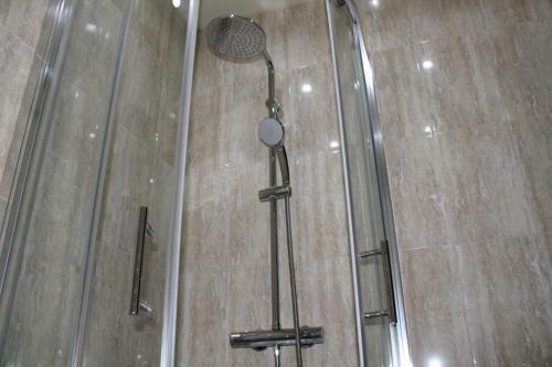 Hostal Dinastiya Guest House