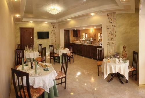 Hostal Dinastiya Guest House