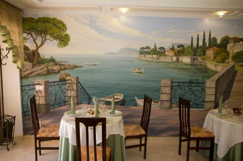 Hostal Dinastiya Guest House