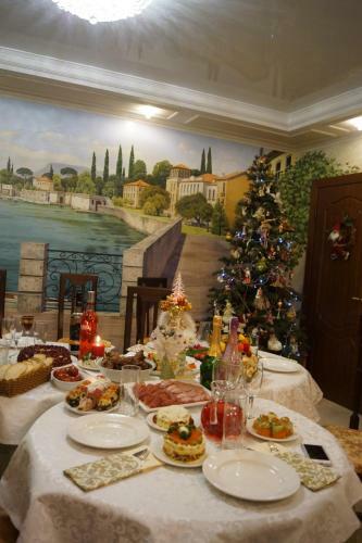 Hostal Dinastiya Guest House