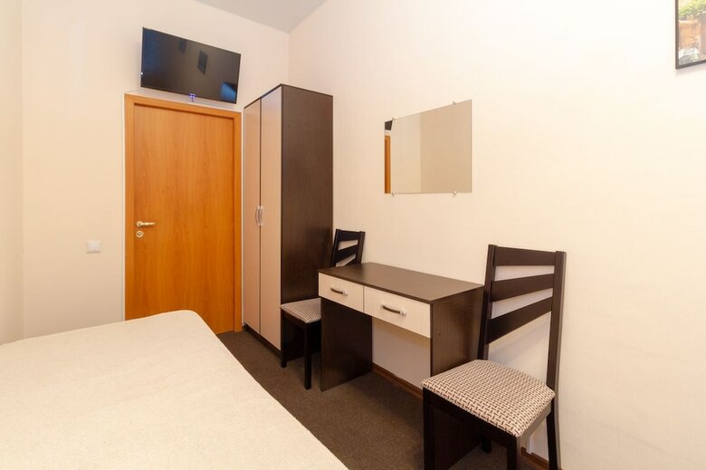 6 Rooms Mini Hotel