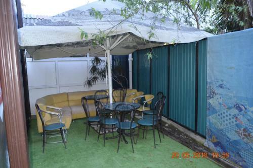 Hostal Akula Guest House