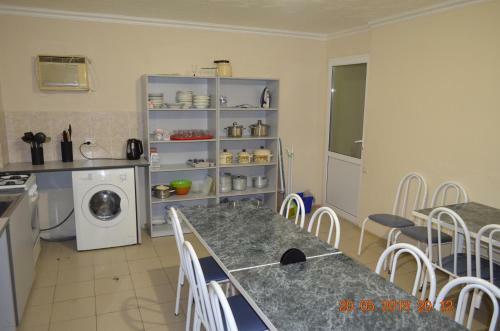 Hostal Akula Guest House