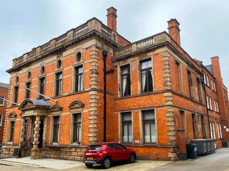 Cathedral Quarter Hotel(.)