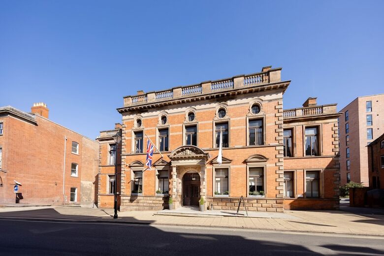 Cathedral Quarter Hotel(.)