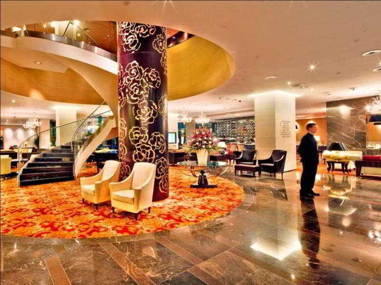 Hotel Kempinski River Park