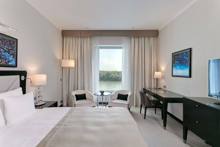 Hotel Kempinski River Park